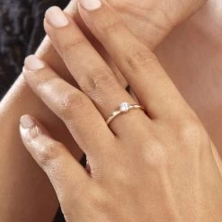 Bague Solitaire Maylis Or Jaune Oxyde De Zirconium -Montres Magasin B3DFJZW039 model1