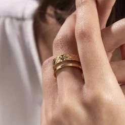 Bague Ajustable Abram Acier Doré 11 Bague Ajustable Abram Acier Doré -Montres Magasin MIDFJW0262 model1