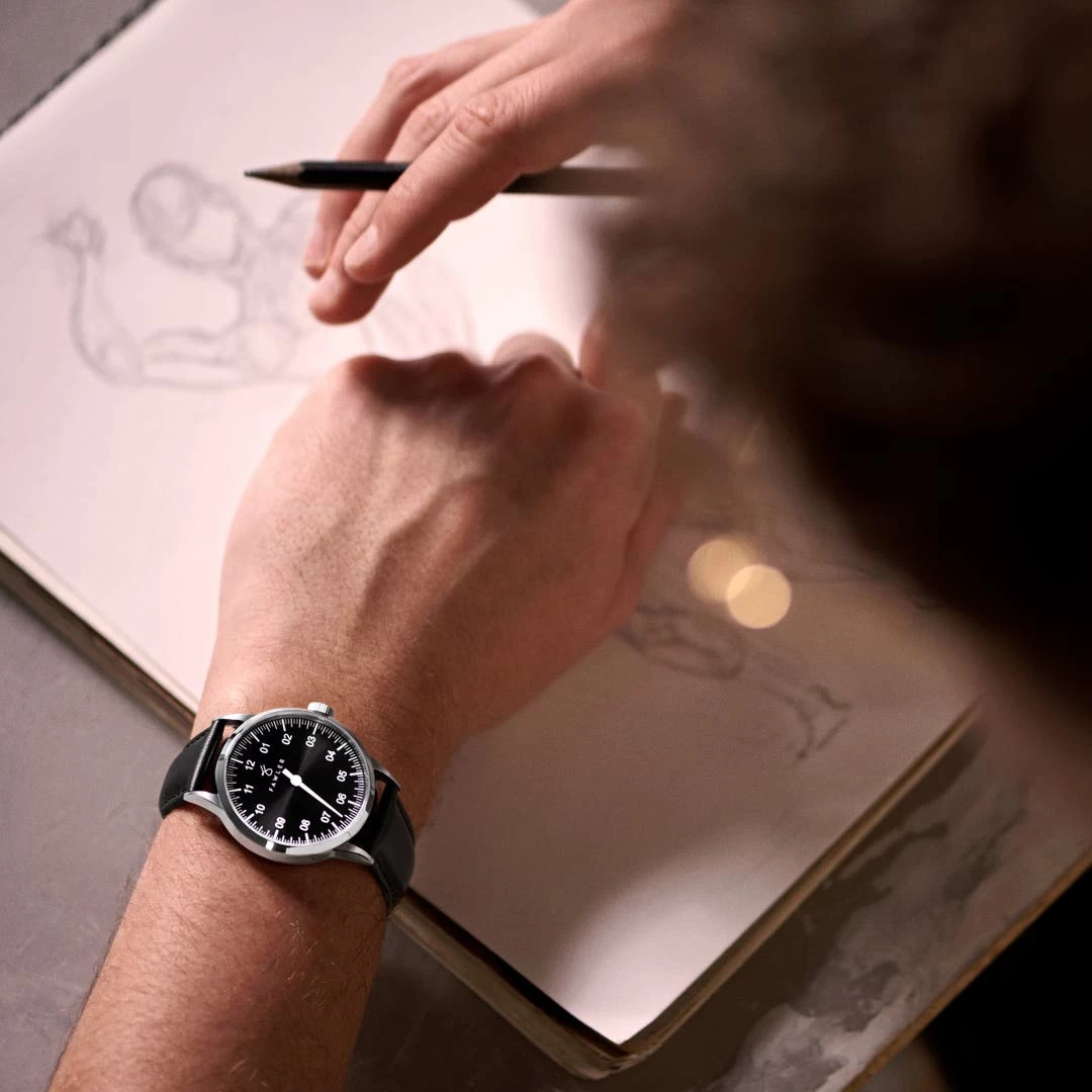 Fawler Paz | Montre Habillée Noire à Une Seule Aiguille En Acier Inoxydable 2 Fawler Paz | Montre Habillée Noire à Une Seule Aiguille En Acier Inoxydable – Image 2