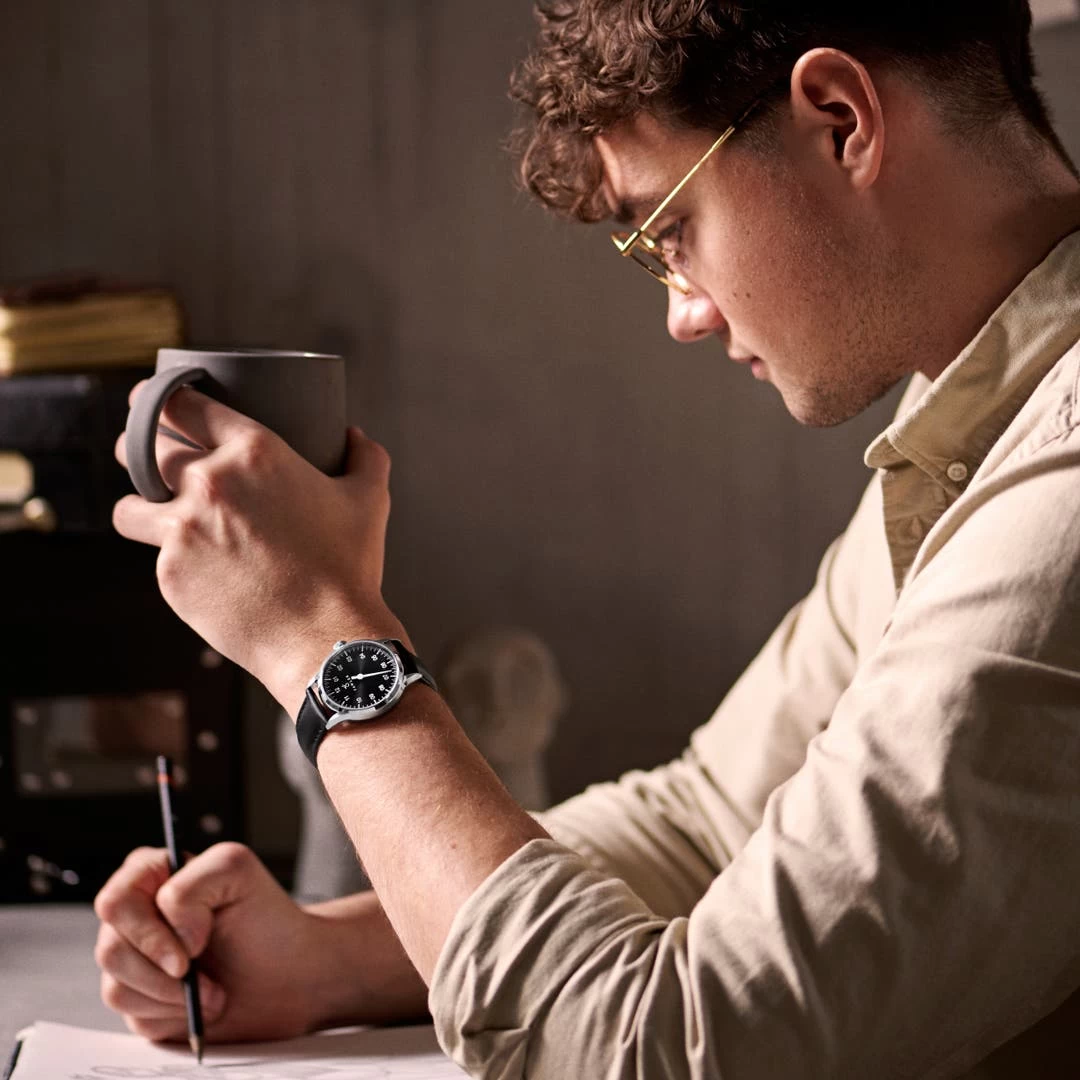 Fawler Paz | Montre Habillée Noire à Une Seule Aiguille En Acier Inoxydable 5 Fawler Paz | Montre Habillée Noire à Une Seule Aiguille En Acier Inoxydable – Image 5