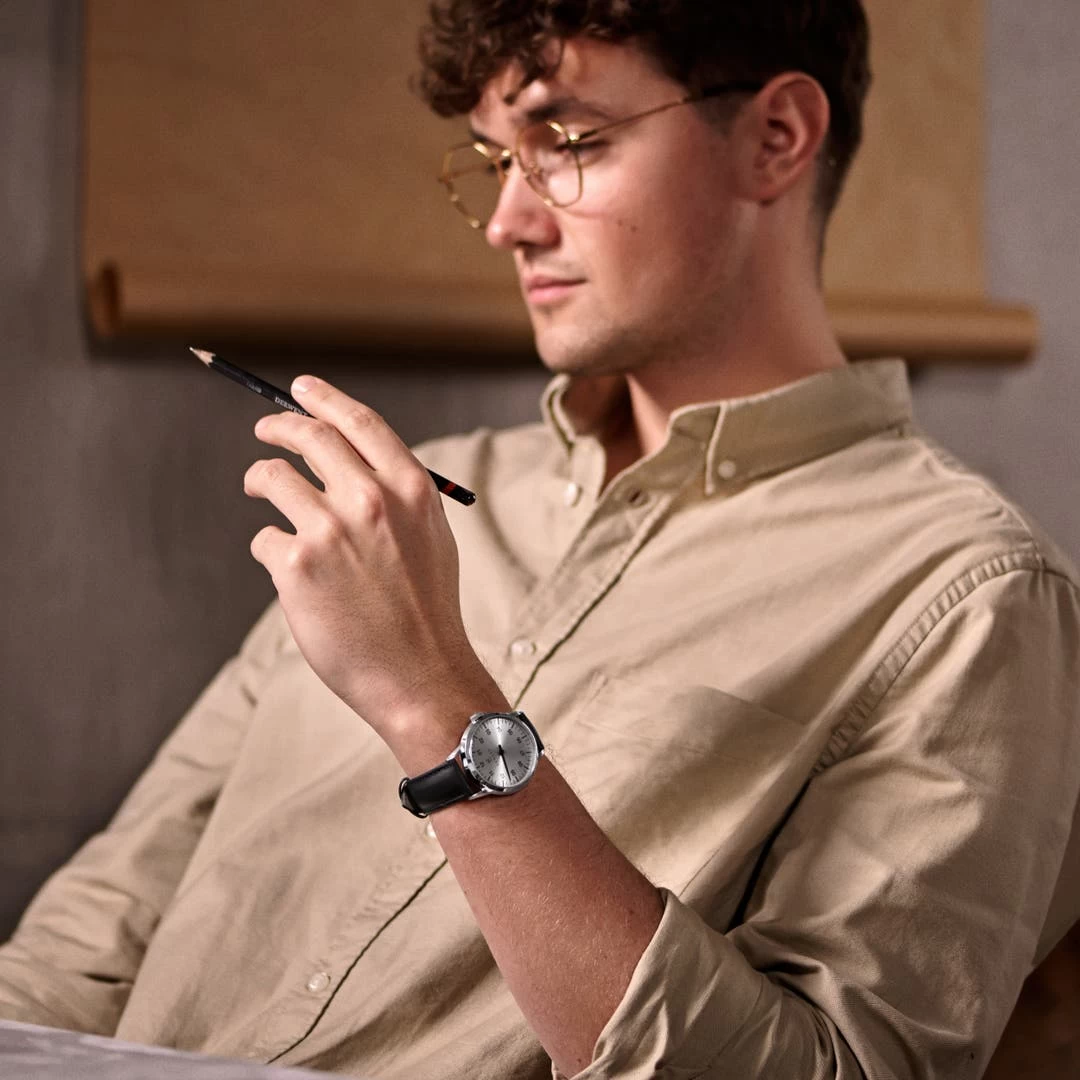 Fawler Paz | Montre Habillée Argenté à Une Seule Aiguille En Acier Inoxydable 4 Fawler Paz | Montre Habillée Argenté à Une Seule Aiguille En Acier Inoxydable – Image 4