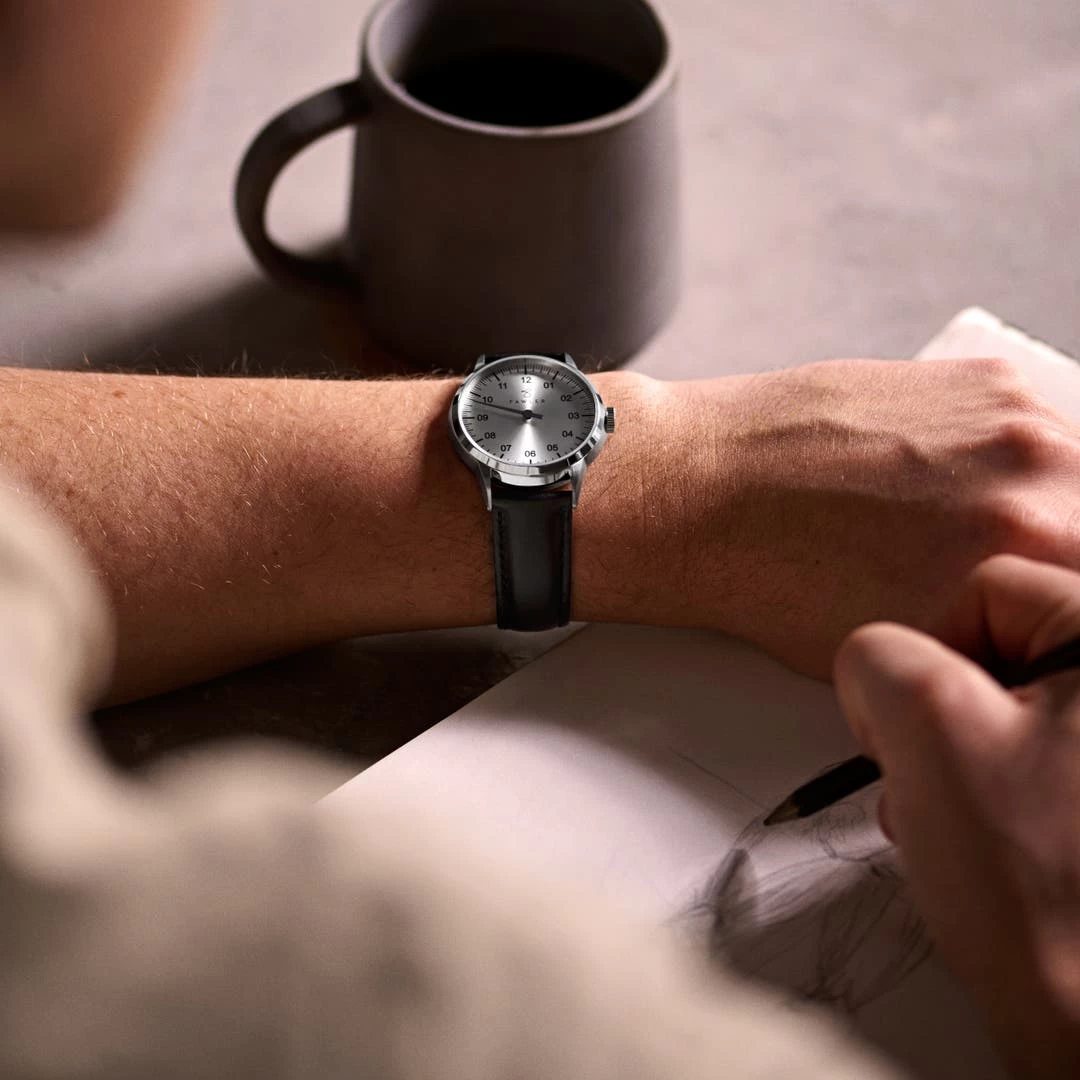 Fawler Paz | Montre Habillée Argenté à Une Seule Aiguille En Acier Inoxydable 3 Fawler Paz | Montre Habillée Argenté à Une Seule Aiguille En Acier Inoxydable – Image 3